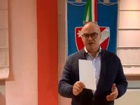 Quarantena per chi viene dal Nord, nuova stretta di Toma su treni e bus