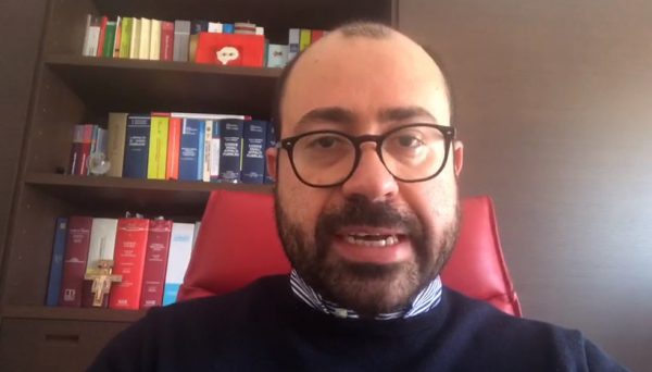 Covid-19, Ricci chiude i bar nelle aree di servizio