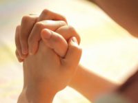 Preghiere nella cassetta della posta a Scapoli e Castelnuovo al Volturno