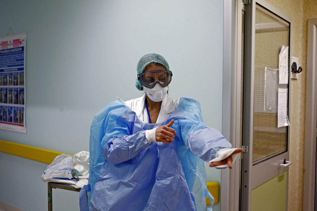 Coronavirus, l’82enne di Sesto Campano è morto per infarto del miocardio