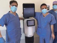 Guerra tecnologica al Covid, visite col robot Intouch Vita