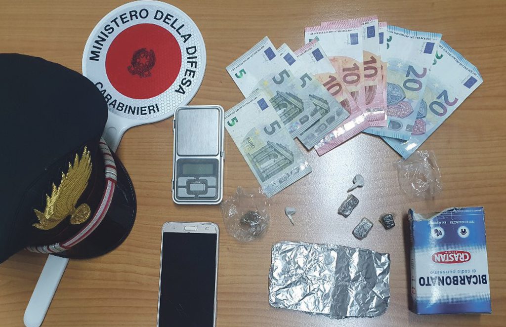 A spasso con l’eroina addosso, 28enne di Campobasso finisce ai domiciliari