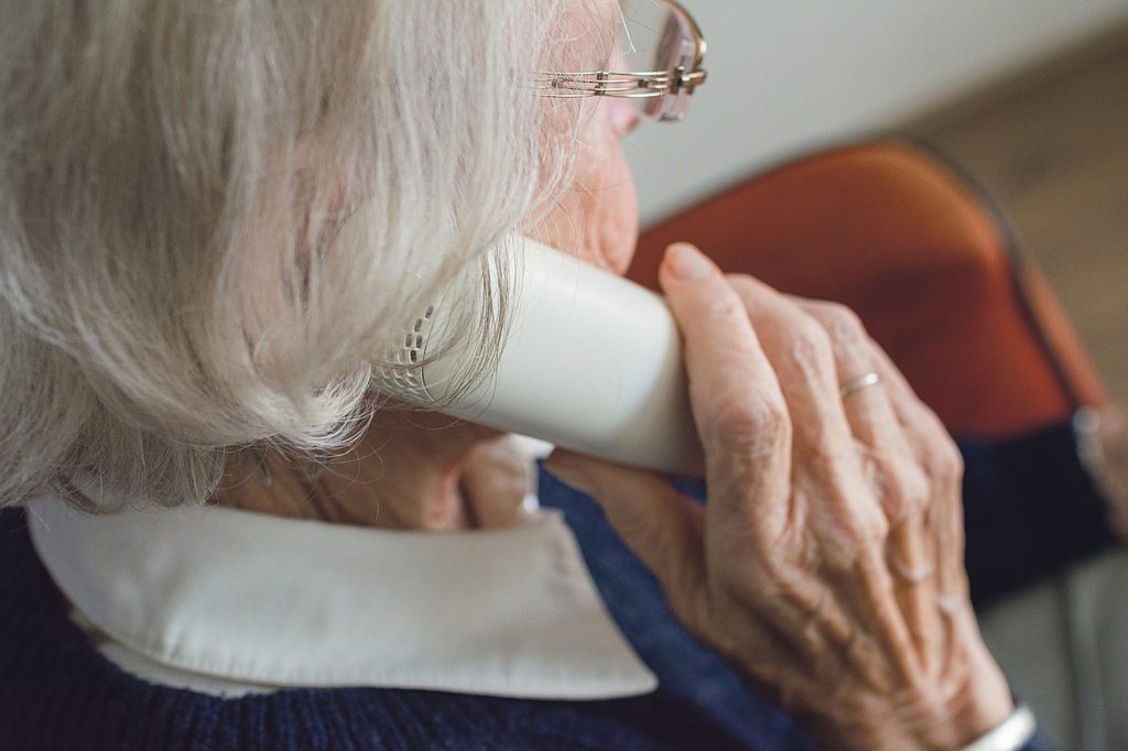 Rompere l’isolamento, nasce la teleassistenza
