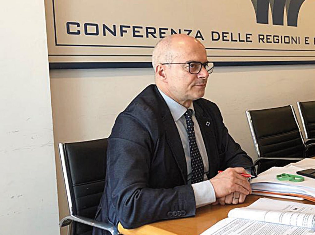 Via libera del Cdm al dl Rilancio e da lunedì la ripartenza, Toma: «So che è difficile ma riapriamo»