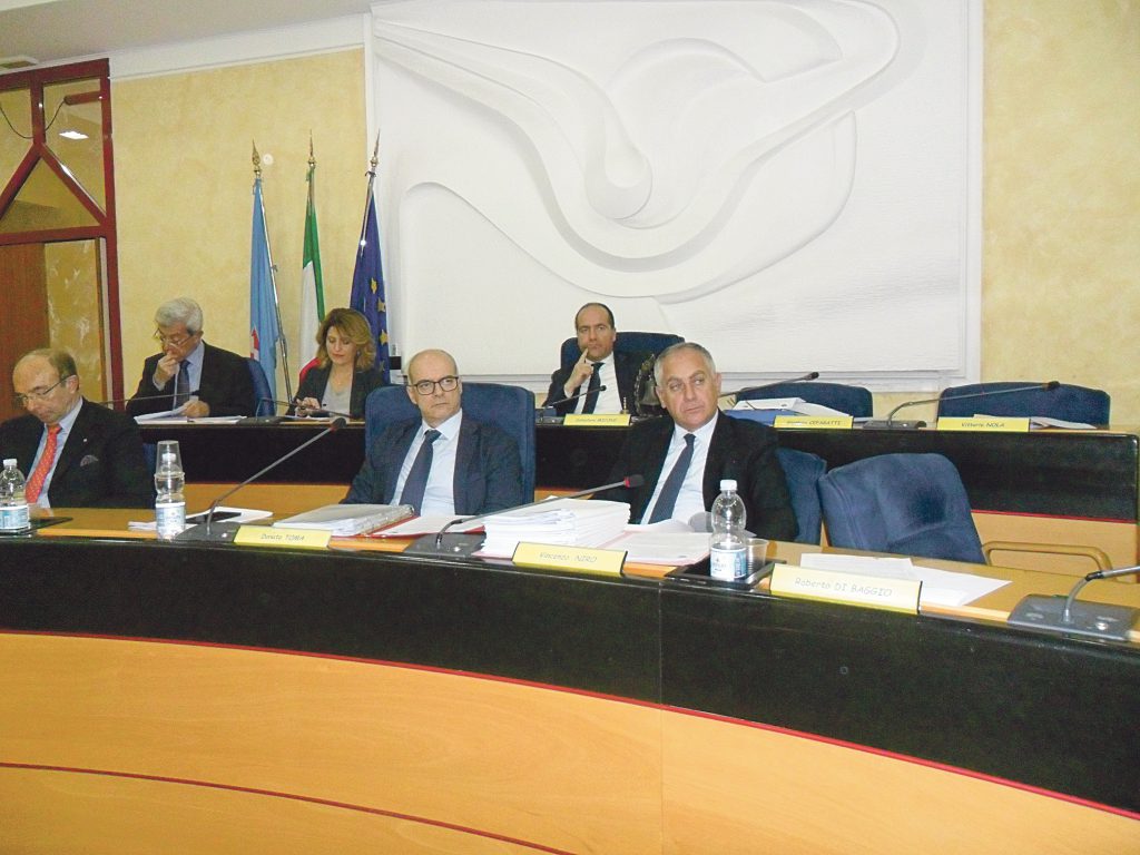 Deleghe, Niro fa pesare l’eredità: continuerò a lavorare