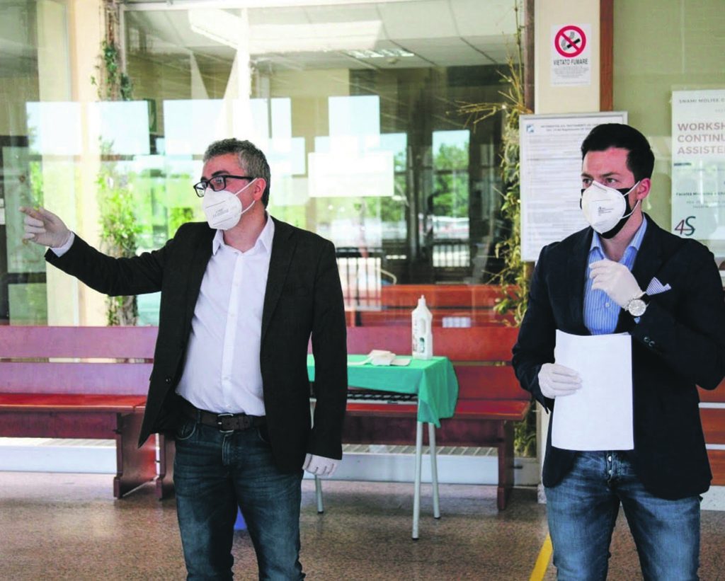 Al Cardarelli dispenser e segnaletica mancanti, i 5s scrivono al Nas e a Florenzano