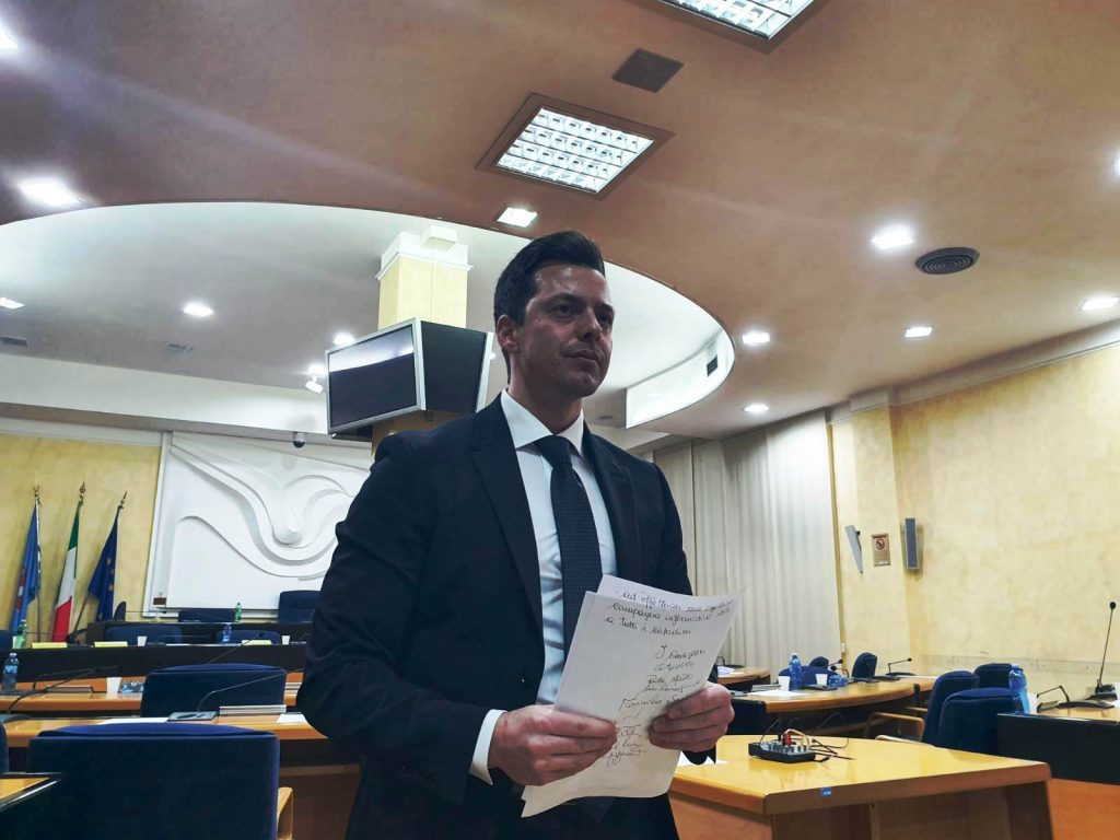 Greco cambia idea e attacca Giustini: basta impoverire la sanità pubblica