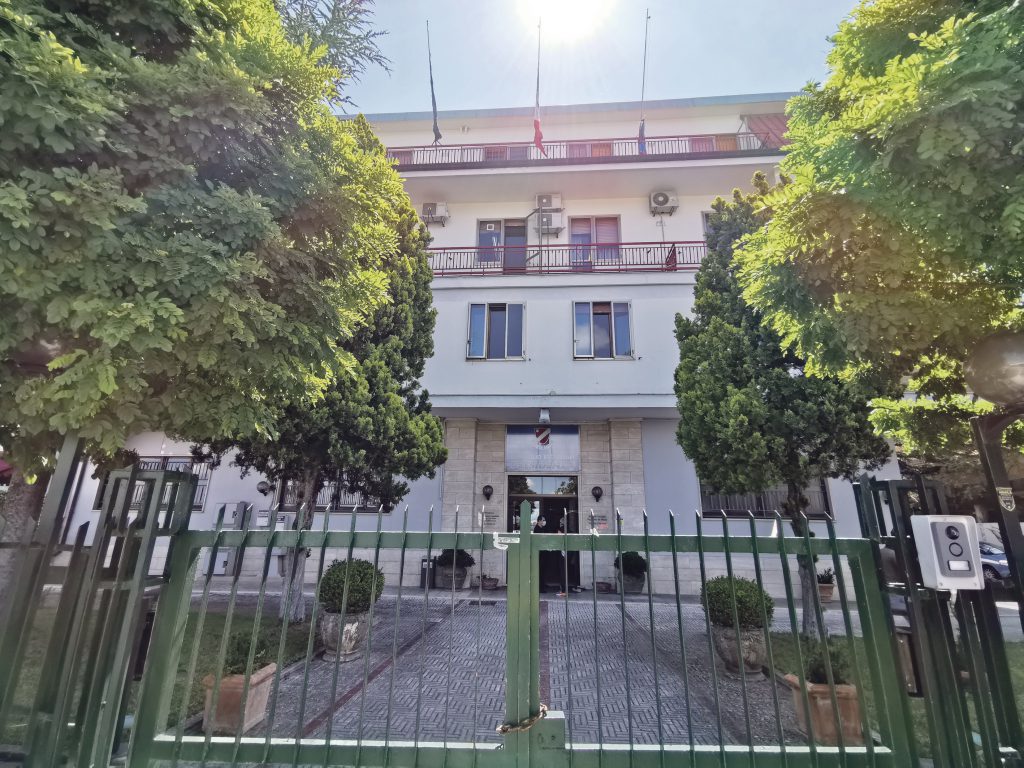 Giro di boa al vertice del Consiglio: Micone e Cotugno, chi la spunterà?