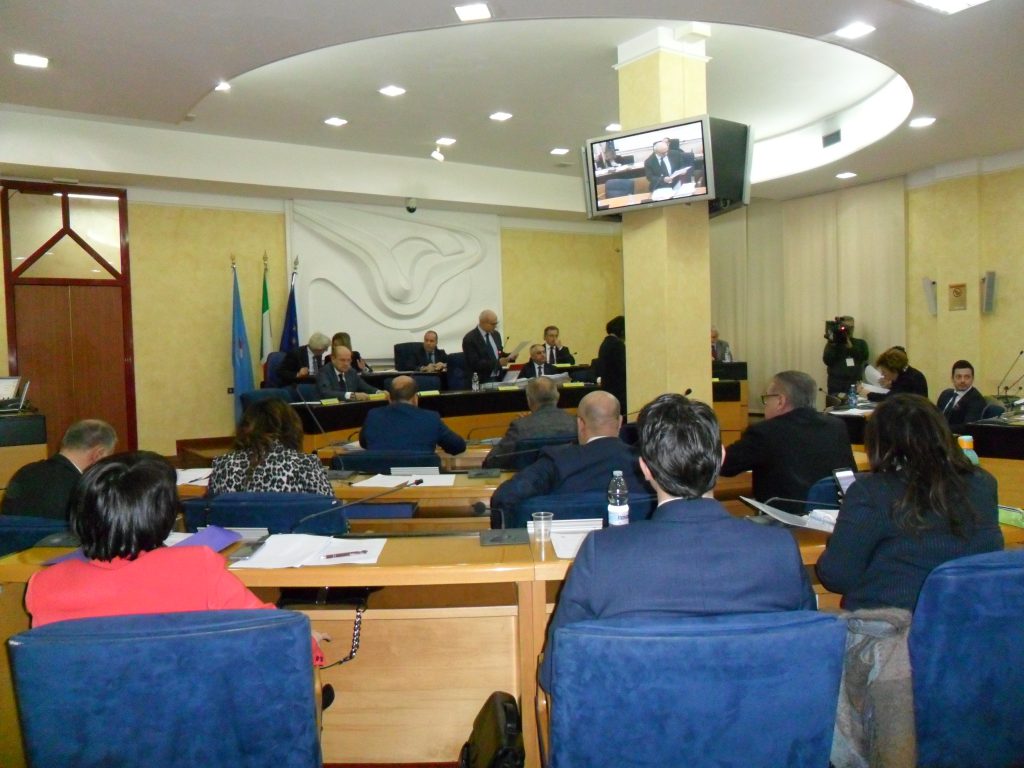 Conclave lungo un weekend, spunta l’avvicendamento nel posto di sottosegretario