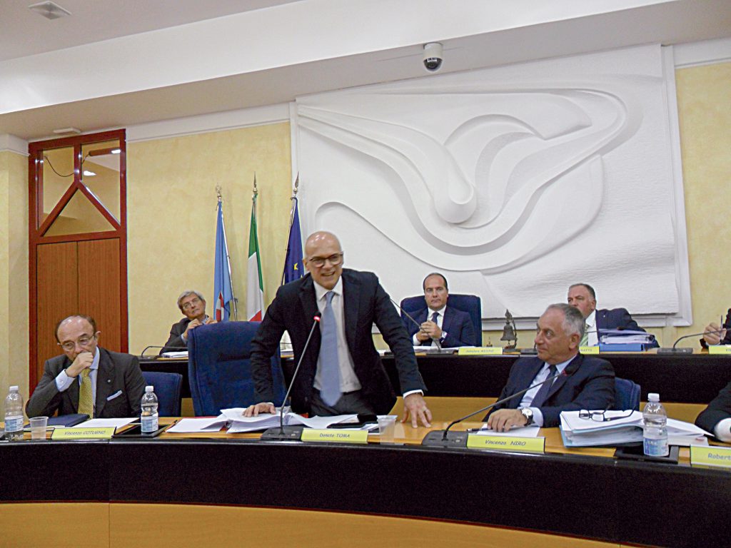 Il governatore non si scompone: ma quale golpe… la norma è superflua e la abrogheremo