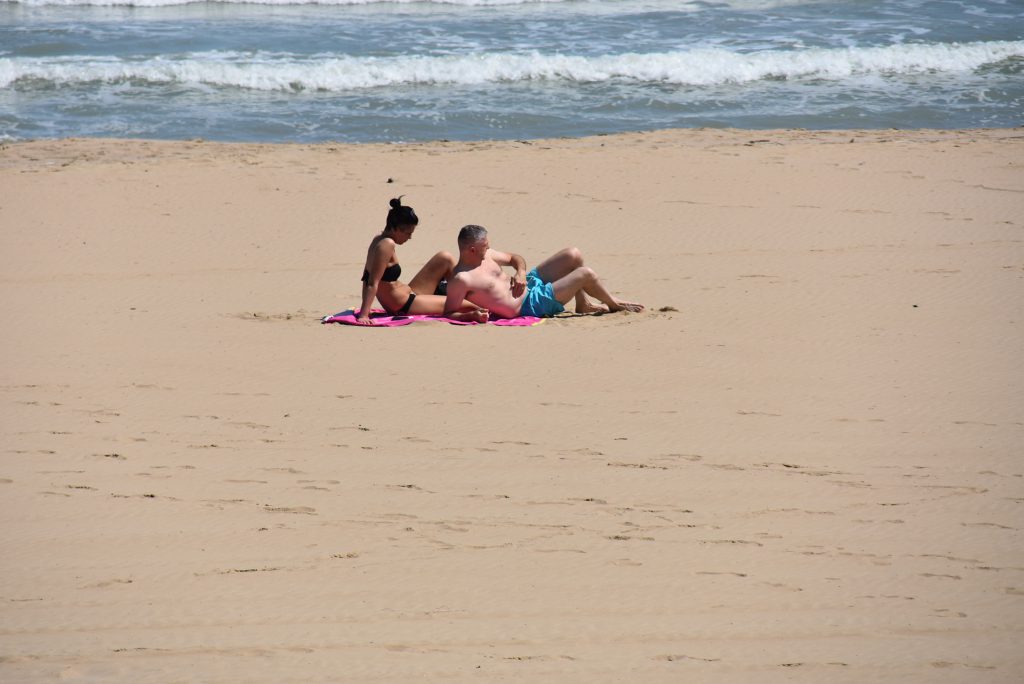 Spiagge libere, estate rovente sulla costa