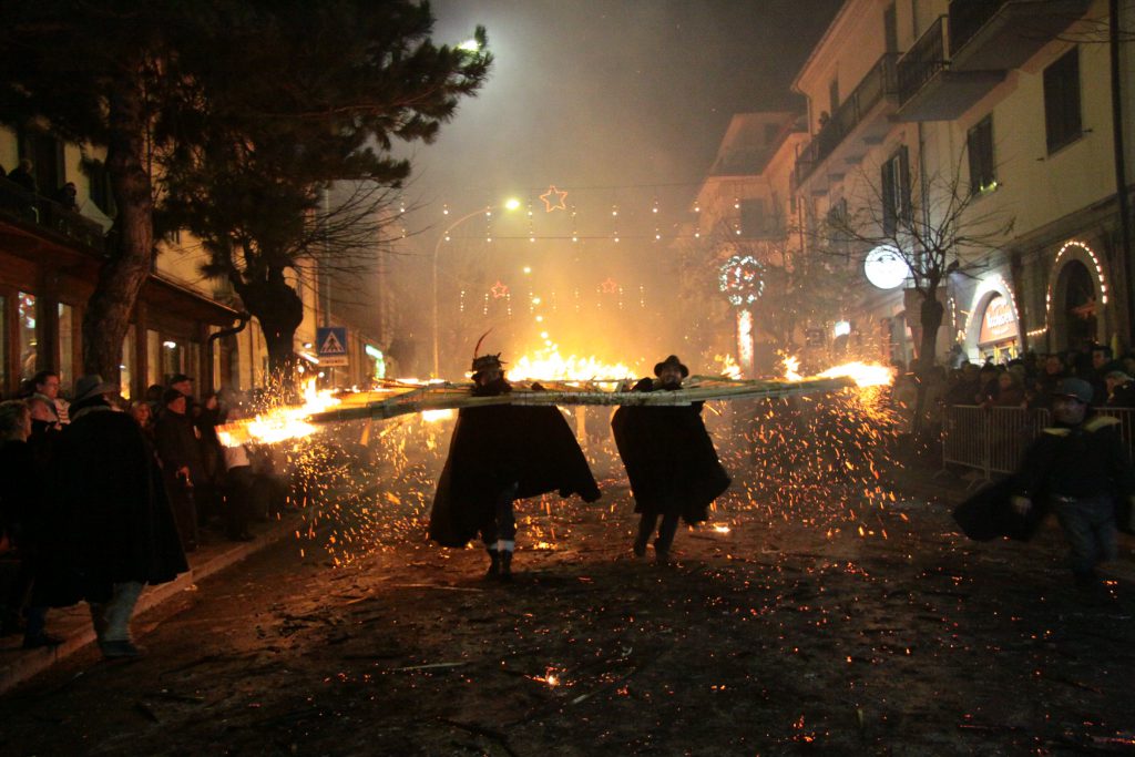 Agnone, il Covid spegne anche le torce della ‘Ndocciata