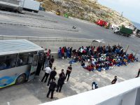Migranti, Toma scrive a Conte: numero e location da rivedere