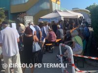 «A…bbronzatissimi in fila sotto il sole all’ospedale San Timoteo»