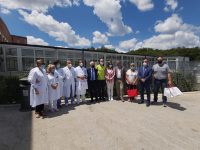 Oncologia, 18 parrucche donate a chi affronta la ‘partita’ della vita