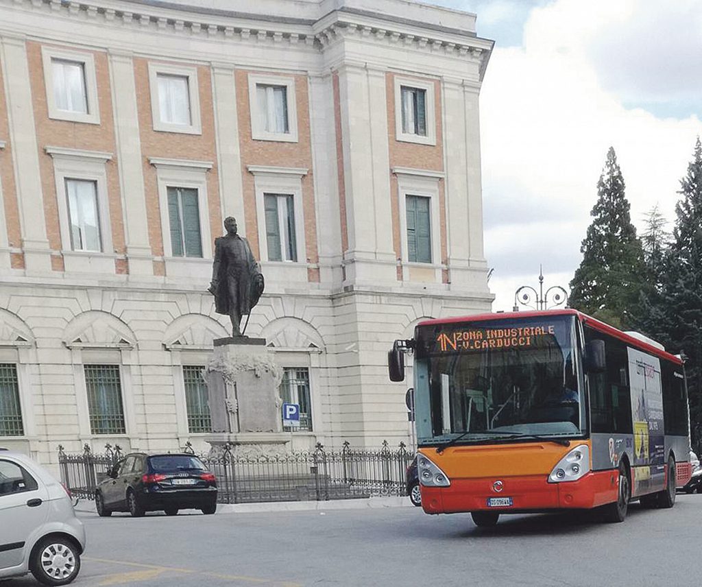 Misure meno restrittive per i passeggeri dei bus, Gravina scrive a Toma