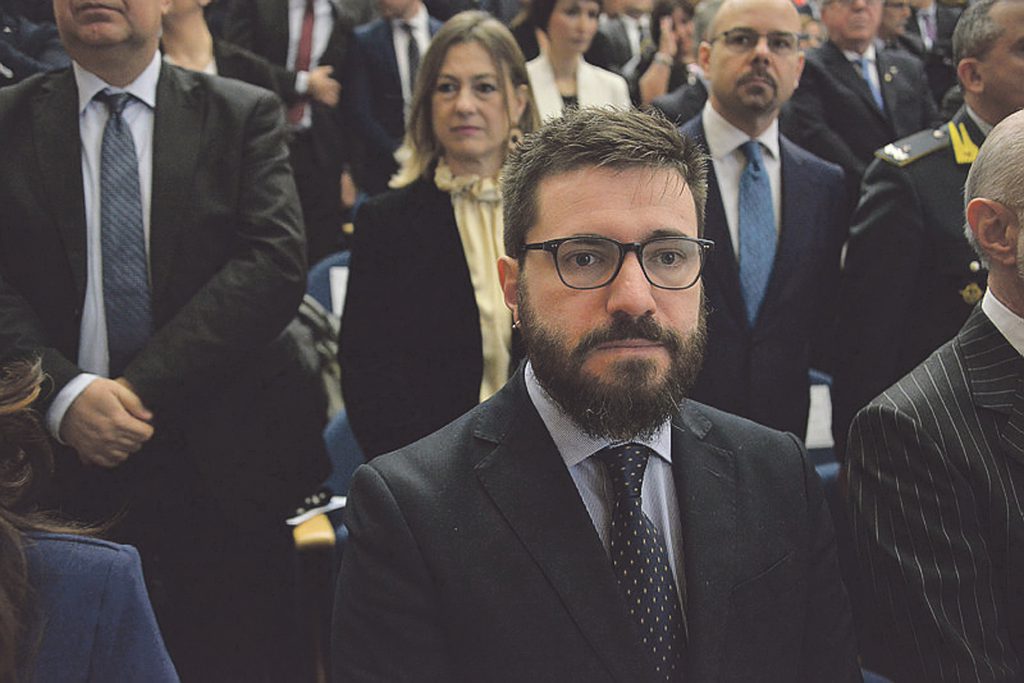 Un solo assegno per i figli dalla gravidanza alla loro maggiore età: c’è il primo ok