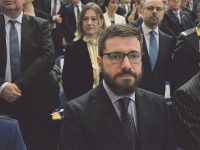 Un solo assegno per i figli dalla gravidanza alla loro maggiore età: c’è il primo ok