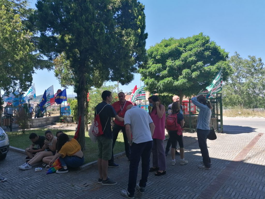 Scuola in presenza, l’Aula ritrova l’intesa: screening ai docenti