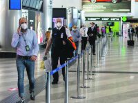 Sei contagi, il conto sale a 50: due cluster Grecia, anziana ricoverata al Cardarelli