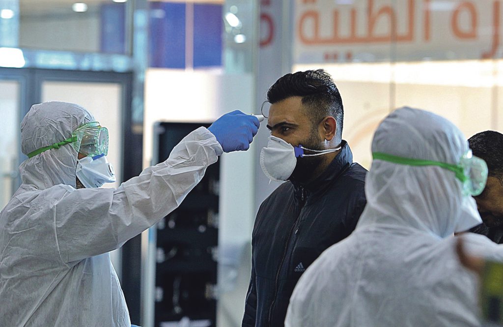 Doppio tampone e isolamento a chi torna dai Paesi a rischio: ordinanza di Toma