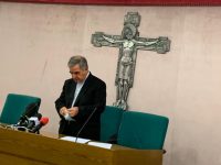 Vaticano, le dimissioni di Becciu e l’ombra dell’affaire con Torzi