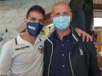 Infarto a bordo campo, salvato dagli angeli custodi