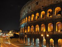 Il virus corre, i presidenti accelerano Conte: evitare spostamenti superflui