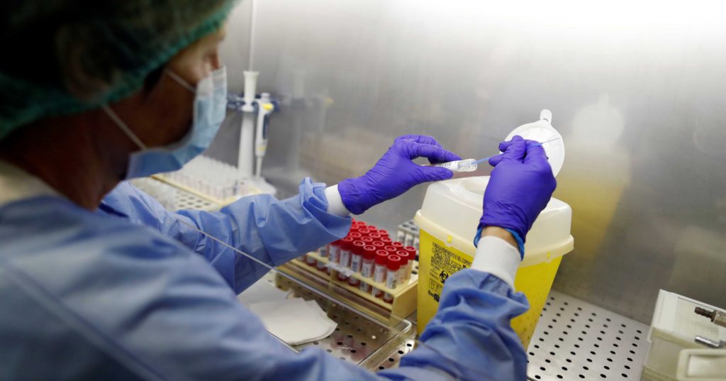 Nuovo record di contagi, 65 in un solo giorno: sale il conto dei ricoveri