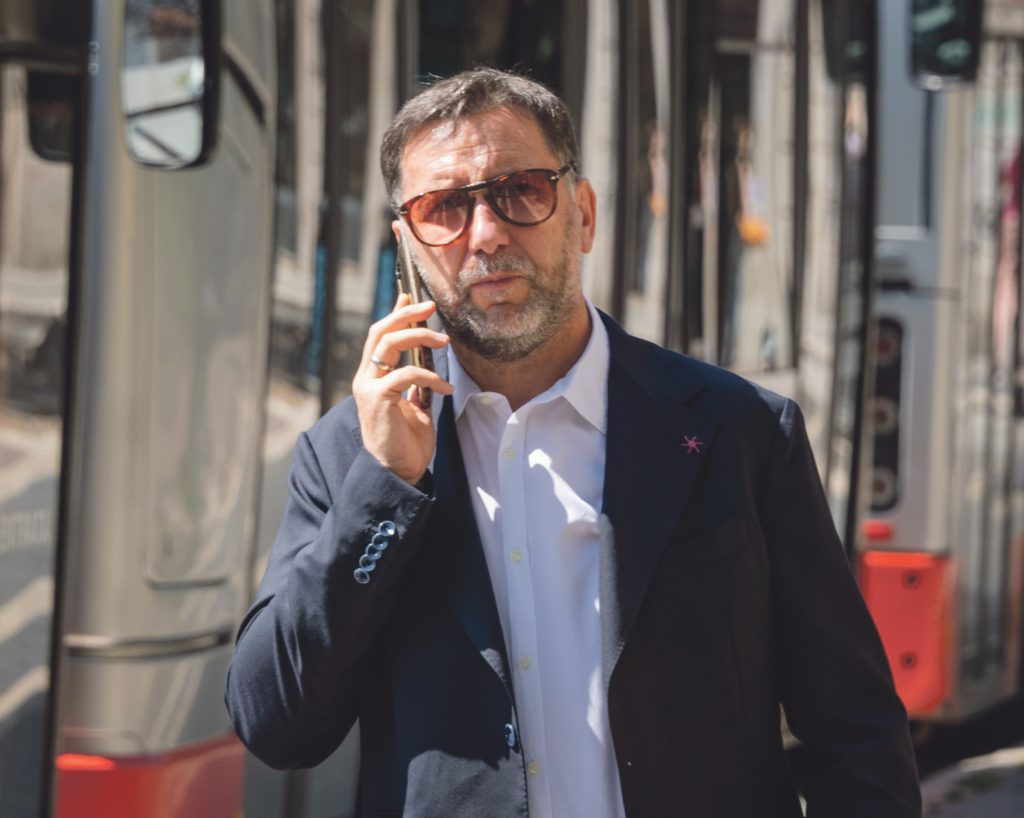 Drive-in e tamponi nei laboratori privati, Facciolla: «Altrove ci si organizza, da noi niente»