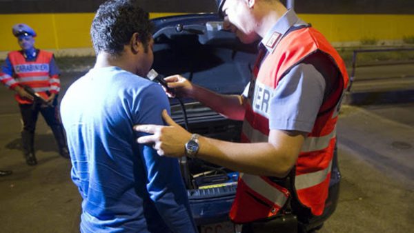 Frosolone, alla guida senza aver mai preso la patente si becca una multa di oltre 5mila euro