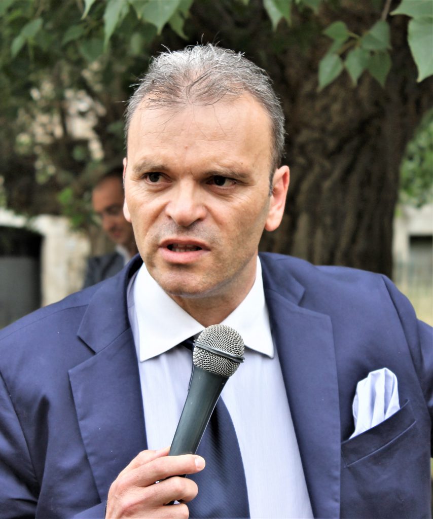 Verso la presidenza dell’Istituto zooprofilattico Abruzzo e Molise, Cantone lascia il posto in Comune e Provincia