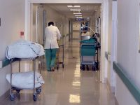 Ricorrere a società esterne per reperire servizi sanitari, succede in piena pandemia