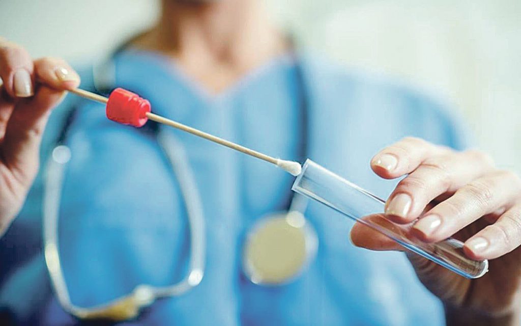 Bollettino Covid: 99 positivi e due decessi, ma ci sono pure 77 guariti