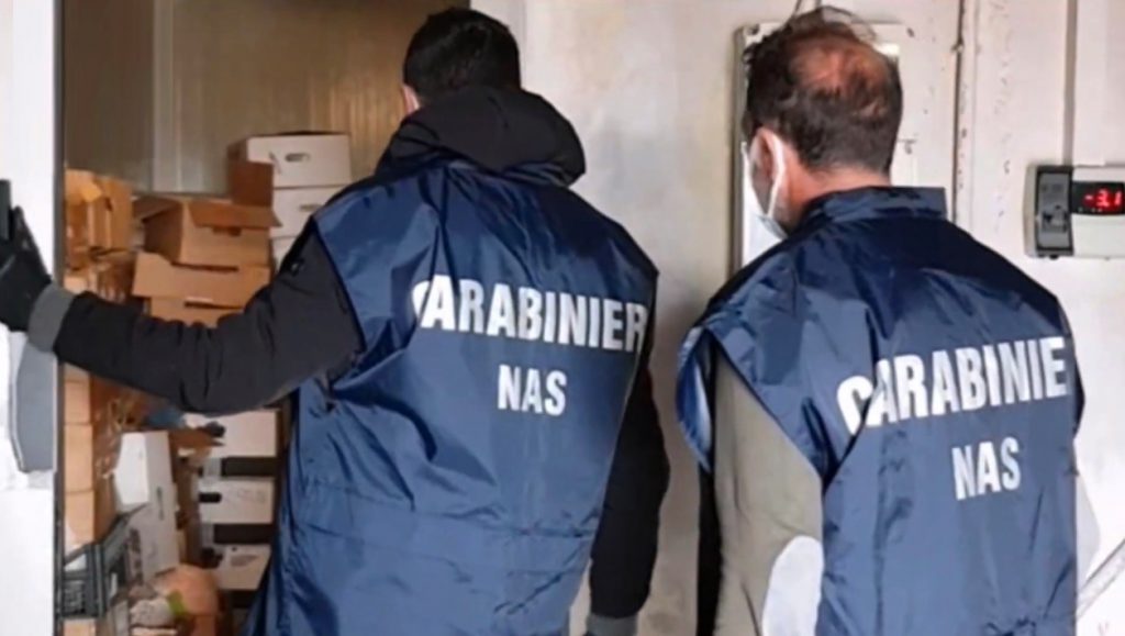 Cliente senza green pass, il Nas chiude un bar a Petrella: multato pure il titolare