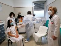 Stoccaggio, punti vaccinali & Co: ecco il piano ‘ad interim’, pesa la carenza di personale