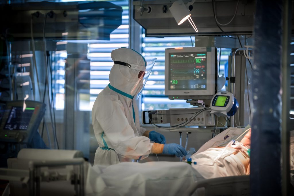 Sale il peso sul reparto di terapia intensiva: dieci pazienti ricoverati