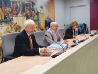 Terapie intensive, è guerra: Toma ordina di acquisire i posti dei privati fino alla costruzione dell’hub