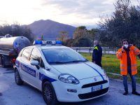 Venafro ancora a secco, in campo i volontari: scuole chiuse anche oggi