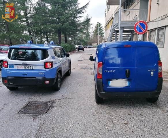 Volanti e Polstrada scortano i vaccini