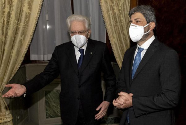 Italian President Sergio Mattarella (L) with Italian Lower House Speaker, Roberto Fico, during their meeting at the Quirinale Palace following the resignation of Prime Minister Giuseppe Conte, in Rome, Italy, 29 January 2021.
ANSA/QUIRINALE PALACE PRESS OFFICE/PAOLO GIANDOTTI
+++ ANSA PROVIDES ACCESS TO THIS HANDOUT PHOTO TO BE USED SOLELY TO ILLUSTRATE NEWS REPORTING OR COMMENTARY ON THE FACTS OR EVENTS DEPICTED IN THIS IMAGE; NO ARCHIVING; NO LICENSING +++