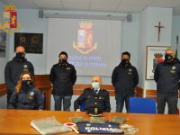 Giovane pusher arrestata in pieno centro a Venafro con 20mila euro di droga