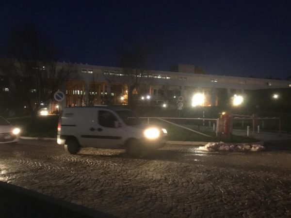 Riapre il Vietri, esplode la festa con il corteo dei comitati