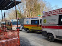 Ancora 110 casi positivi, ambulanze in fila e altri voli fuori regione