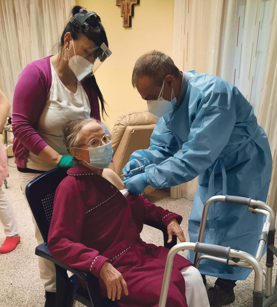 Online la piattaforma per gli over 80: seconda fase, subito i più vulnerabili