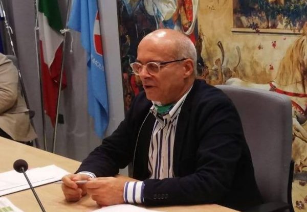 Scatta la zona rossa, scuole sorvegliate speciali