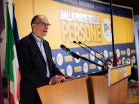 Letta torna dopo 8 anni e detta la linea ai dem