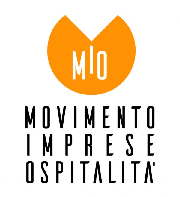 «Basta teatrini e poltrone, le nostre attività muoiono»