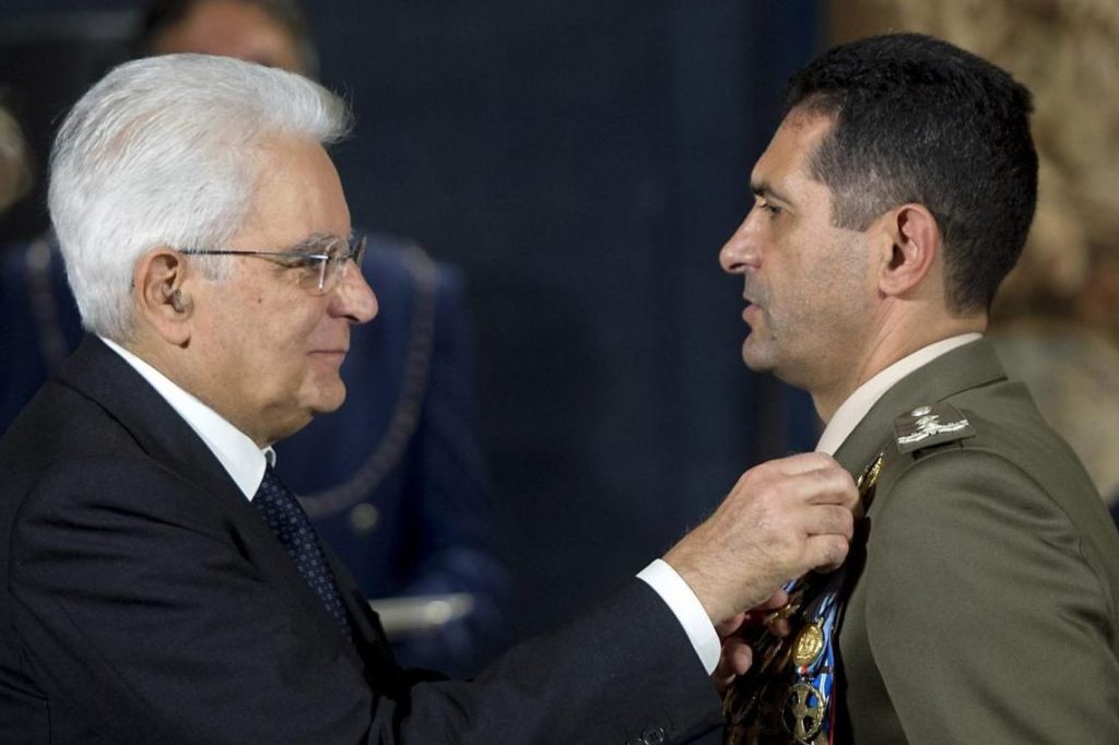 Via Arcuri, arriva il generale che ha pianificato il ruolo dell’Esercito nella vaccinazione