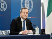 Restrizioni fino a fine aprile, ma le scuole tornano in presenza